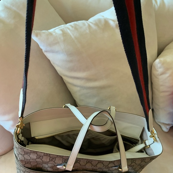 Gucci handbag, can be used as diaper bag and regular purse. - Picture 4 of 14